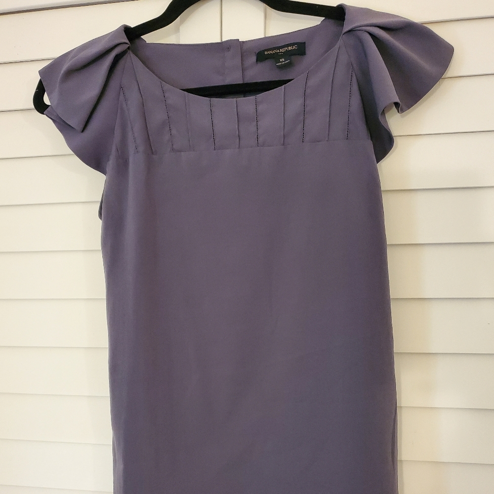 💮 Banana Republic Blouse